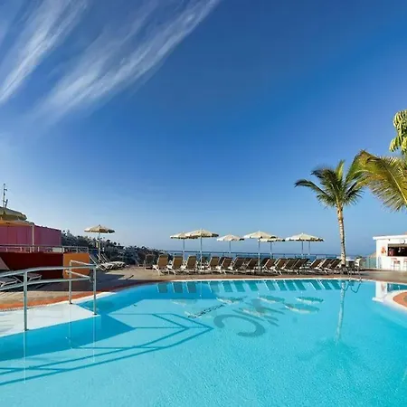 Resort De Amadores 4*