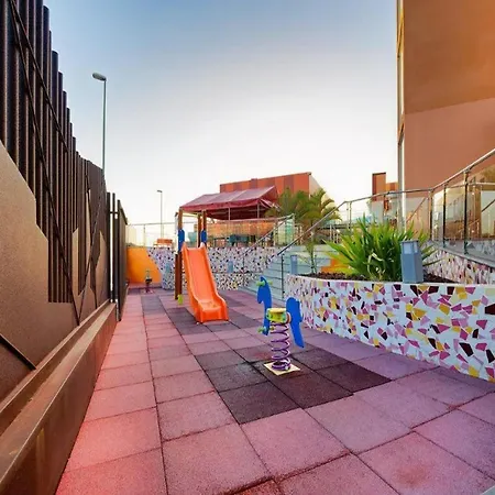 De Amadores Resort 4*