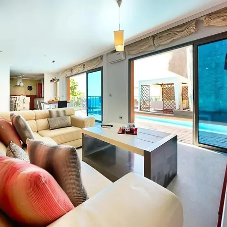 De Amadores Resort 4*